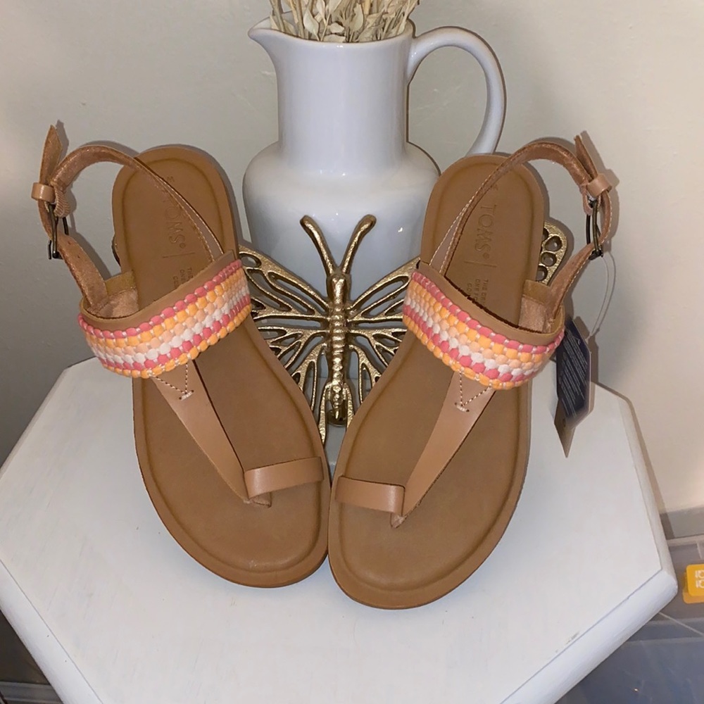 TOMS woven leather Sandals nwt